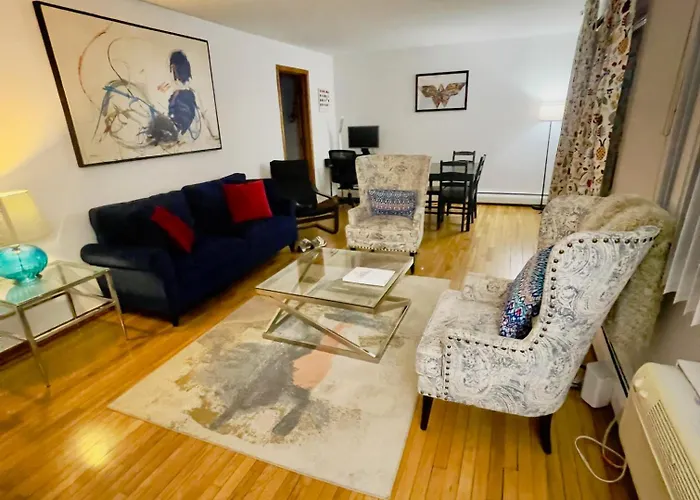 Lg. 2 Bedroom Apt. North Of Chicago W/ Free Parking Apartment Des Plaines